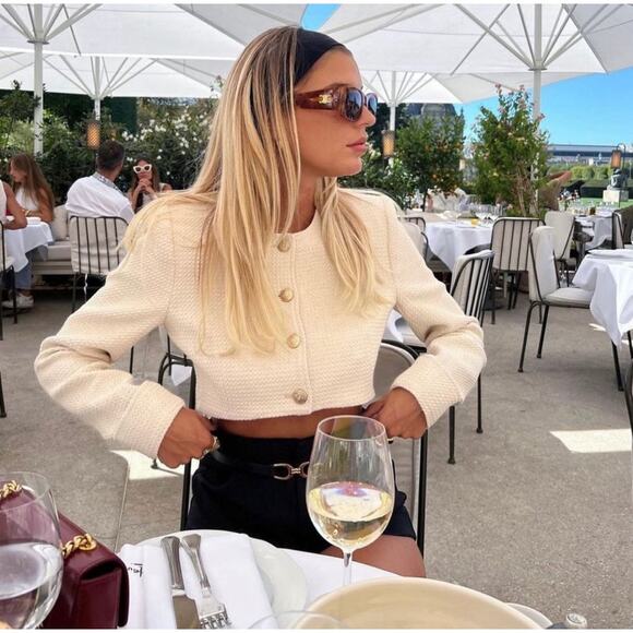 NWT Zara Cream Textured Cropped Jacket Gold Buttons Bloggers Fave Womens Size M - Picture 4 of 11